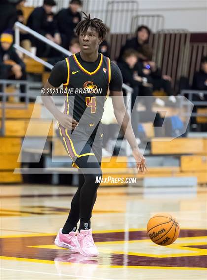 Thumbnail 2 in Clovis West vs. Oaks Christian photogallery.