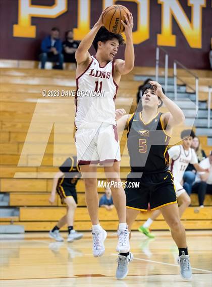 Thumbnail 3 in Clovis West vs. Oaks Christian photogallery.