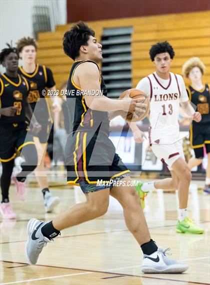 Thumbnail 2 in Clovis West vs. Oaks Christian photogallery.