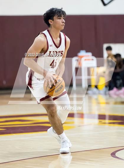 Thumbnail 2 in Clovis West vs. Oaks Christian photogallery.