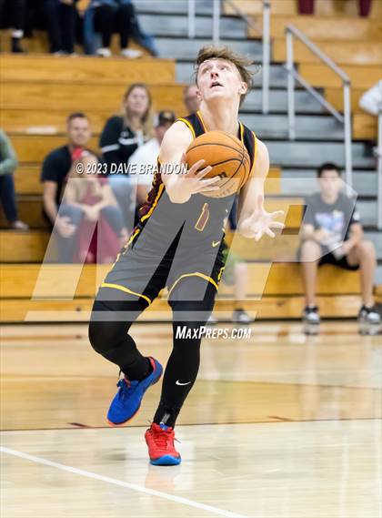 Thumbnail 1 in Clovis West vs. Oaks Christian photogallery.