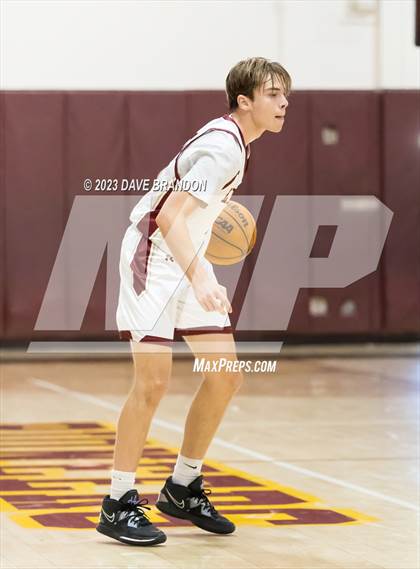 Thumbnail 2 in Clovis West vs. Oaks Christian photogallery.