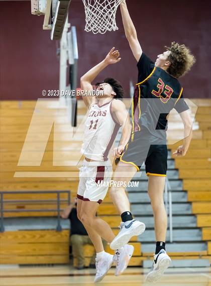 Thumbnail 3 in Clovis West vs. Oaks Christian photogallery.