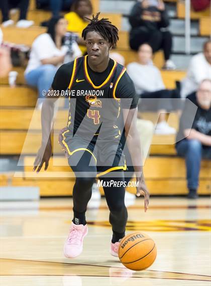 Thumbnail 3 in Clovis West vs. Oaks Christian photogallery.