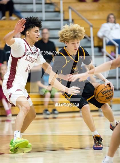 Thumbnail 1 in Clovis West vs. Oaks Christian photogallery.