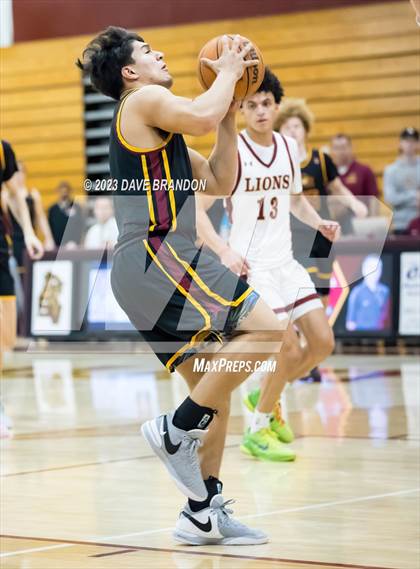 Thumbnail 3 in Clovis West vs. Oaks Christian photogallery.