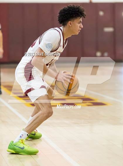 Thumbnail 3 in Clovis West vs. Oaks Christian photogallery.