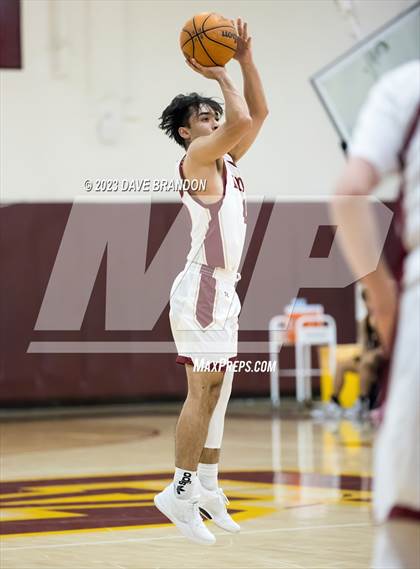 Thumbnail 3 in Clovis West vs. Oaks Christian photogallery.