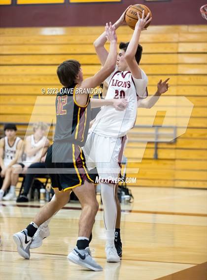 Thumbnail 2 in Clovis West vs. Oaks Christian photogallery.