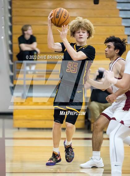 Thumbnail 1 in Clovis West vs. Oaks Christian photogallery.