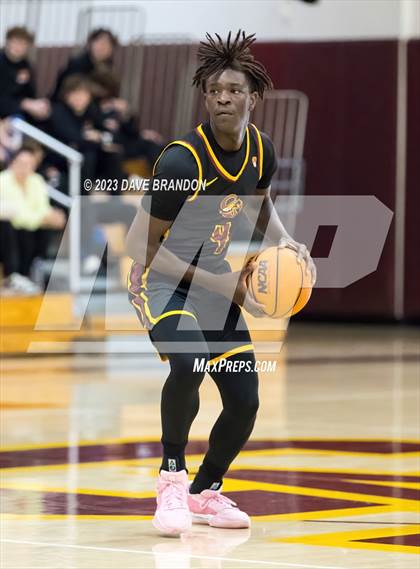 Thumbnail 3 in Clovis West vs. Oaks Christian photogallery.
