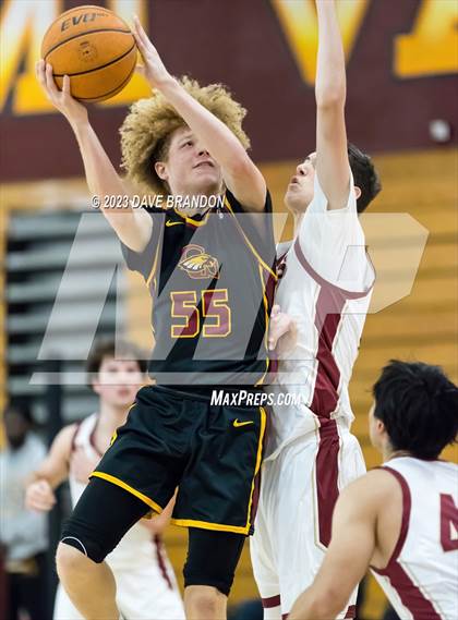 Thumbnail 2 in Clovis West vs. Oaks Christian photogallery.