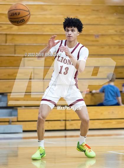 Thumbnail 2 in Clovis West vs. Oaks Christian photogallery.