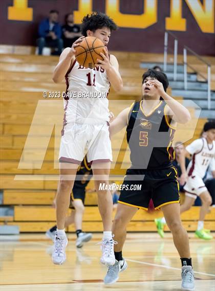 Thumbnail 1 in Clovis West vs. Oaks Christian photogallery.