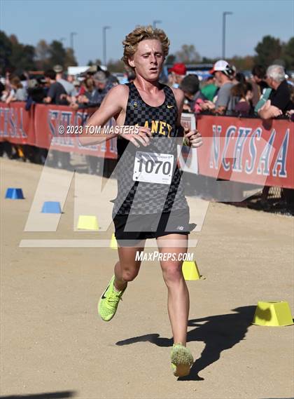 Thumbnail 1 in NCHSAA 4A Championship photogallery.