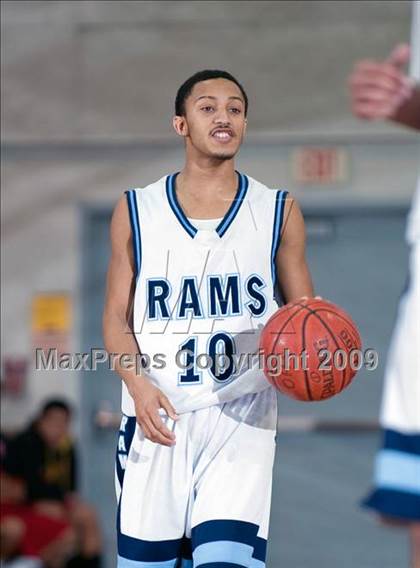 Thumbnail 1 in Ramona vs. Esperanza (Orange Holiday Classic) photogallery.
