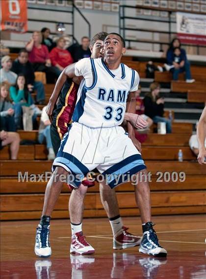 Thumbnail 2 in Ramona vs. Esperanza (Orange Holiday Classic) photogallery.