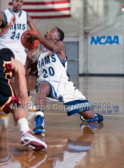 Thumbnail 2 in Ramona vs. Esperanza (Orange Holiday Classic) photogallery.