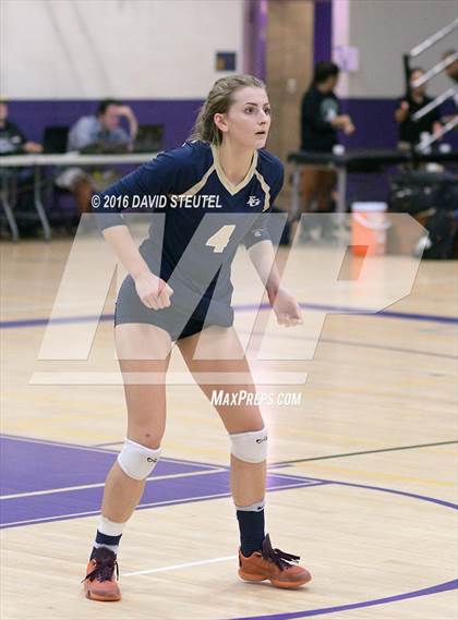 Thumbnail 2 in Elk Grove vs. Whitney (CIF SJS D2 Final) photogallery.