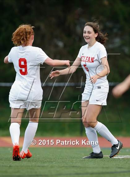 Thumbnail 3 in Hayfield @ McLean (VHSL 6A Conf 6 Quarterfinal) photogallery.