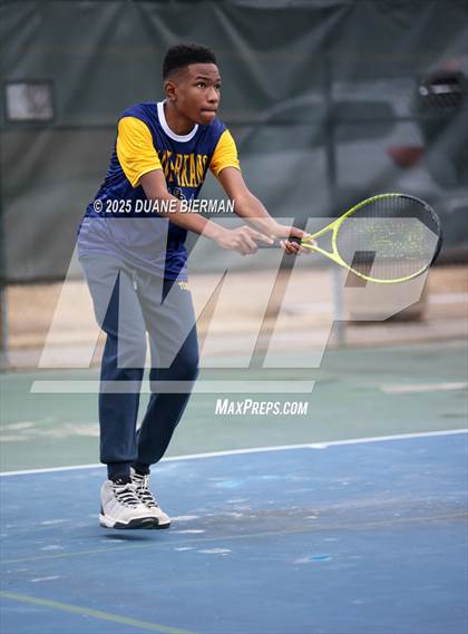 Thumbnail 2 in Olive Branch vs Southaven photogallery.