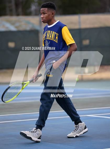 Thumbnail 1 in Olive Branch vs Southaven photogallery.