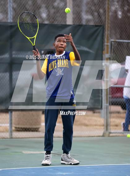 Thumbnail 1 in Olive Branch vs Southaven photogallery.