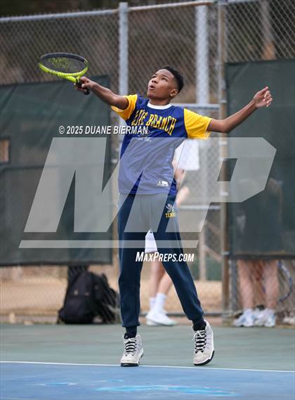 Thumbnail 3 in Olive Branch vs Southaven photogallery.