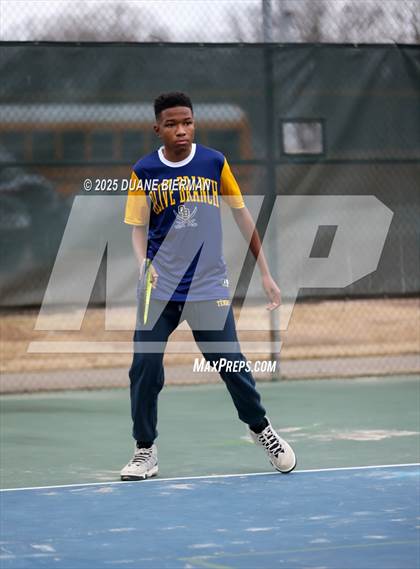 Thumbnail 1 in Olive Branch vs Southaven photogallery.