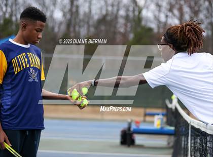 Thumbnail 3 in Olive Branch vs Southaven photogallery.