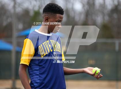 Thumbnail 1 in Olive Branch vs Southaven photogallery.