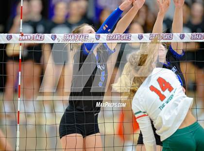 Thumbnail 2 in Grand Oaks vs The Woodlands photogallery.