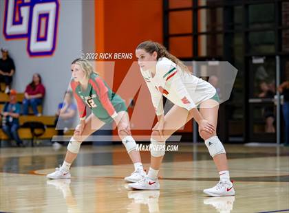 Thumbnail 3 in Grand Oaks vs The Woodlands photogallery.