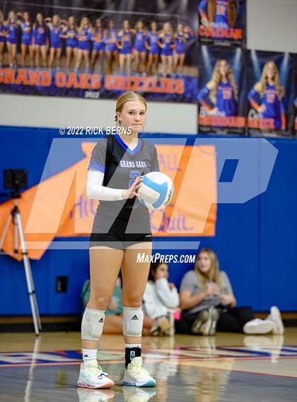 Thumbnail 3 in Grand Oaks vs The Woodlands photogallery.