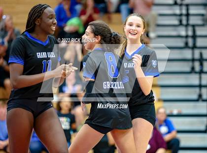 Thumbnail 2 in Grand Oaks vs The Woodlands photogallery.