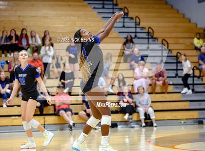 Thumbnail 1 in Grand Oaks vs The Woodlands photogallery.