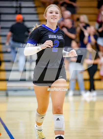 Thumbnail 3 in Grand Oaks vs The Woodlands photogallery.