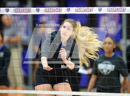 Thumbnail 2 in Grand Oaks vs The Woodlands photogallery.