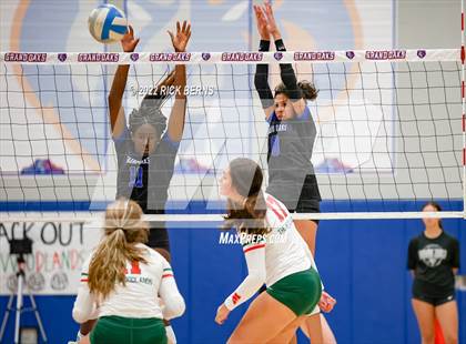 Thumbnail 3 in Grand Oaks vs The Woodlands photogallery.