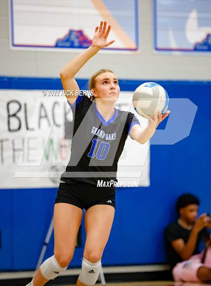 Thumbnail 3 in Grand Oaks vs The Woodlands photogallery.