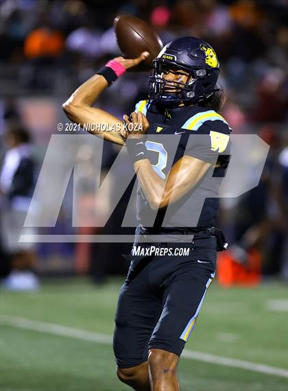 Thumbnail 2 in Serra vs. Warren photogallery.