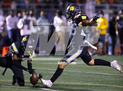 Thumbnail 3 in Serra vs. Warren photogallery.