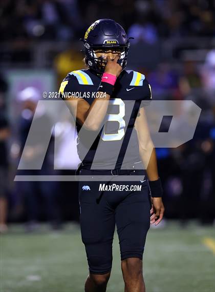 Thumbnail 1 in Serra vs. Warren photogallery.