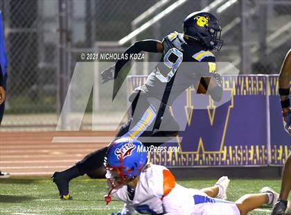 Thumbnail 3 in Serra vs. Warren photogallery.