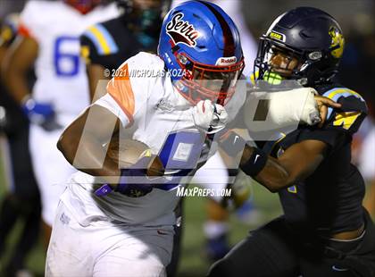 Thumbnail 2 in Serra vs. Warren photogallery.