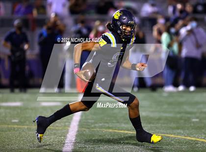 Thumbnail 1 in Serra vs. Warren photogallery.