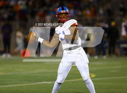 Thumbnail 1 in Serra vs. Warren photogallery.