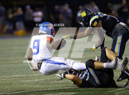 Thumbnail 2 in Serra vs. Warren photogallery.