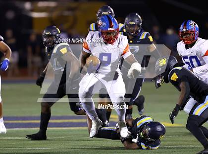 Thumbnail 3 in Serra vs. Warren photogallery.