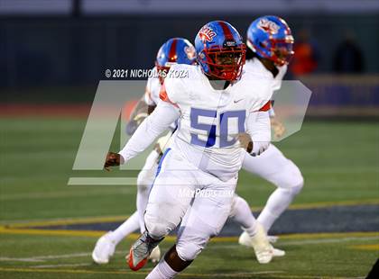 Thumbnail 1 in Serra vs. Warren photogallery.